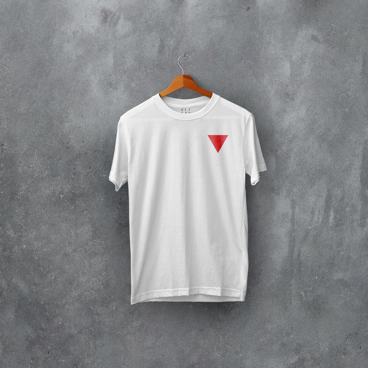 FANTASY LEAGUE FOOTBALL FPL 'OFF THE BAR' RED ARROW T-SHIRT